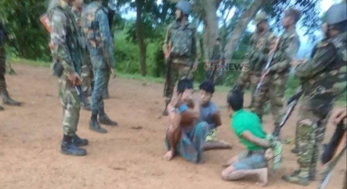 ঘাগড়ার মোনপাড়ায় সেনা নির্াতনের চিত্র